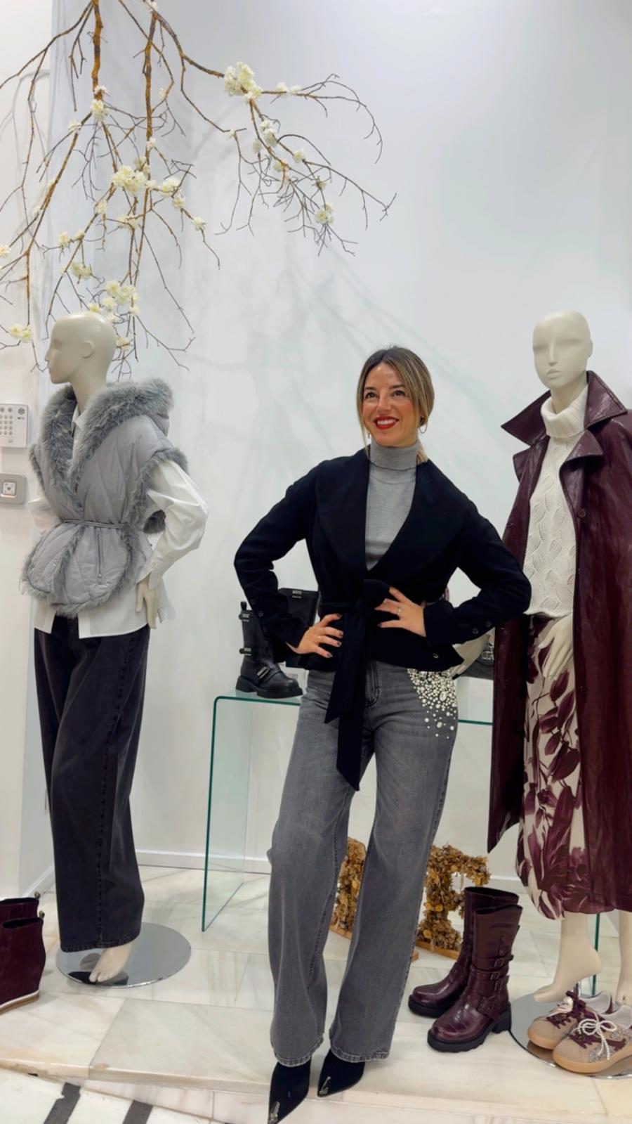 JEANS GISELLE GRIS PEDRERÍA CON PERLAS - Imagen 9