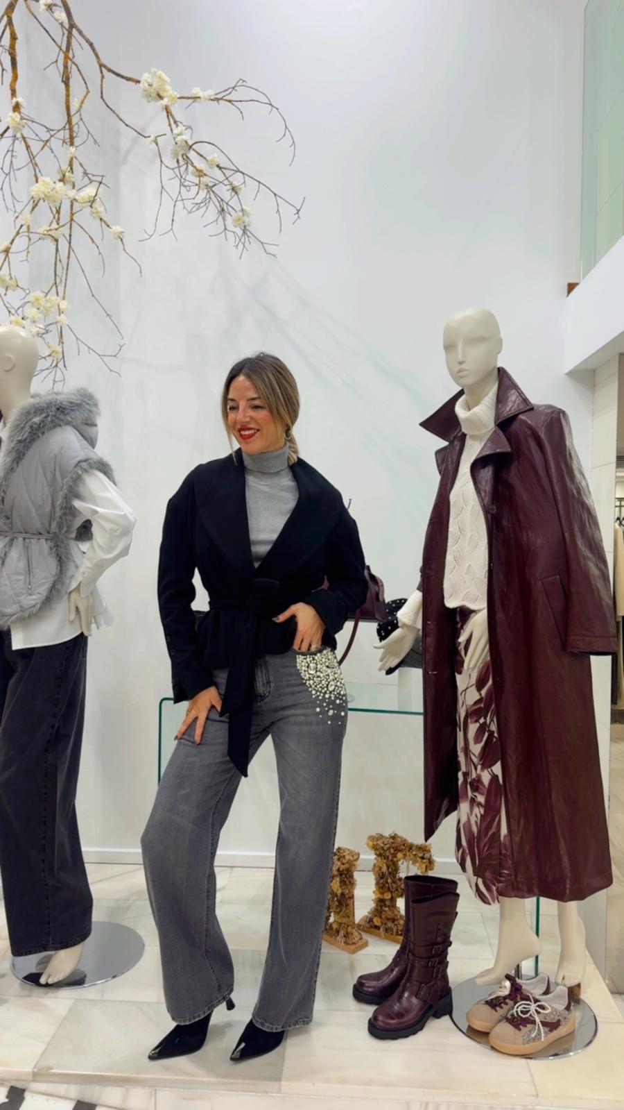 JEANS GISELLE GRIS PEDRERÍA CON PERLAS - Imagen 8