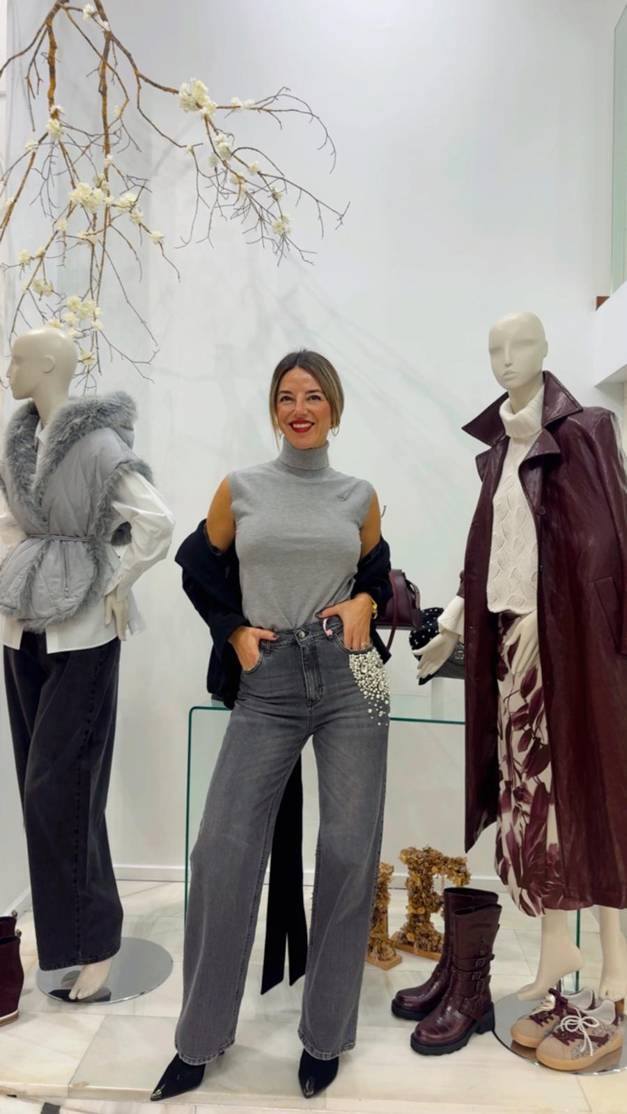 JEANS GISELLE GRIS PEDRERÍA CON PERLAS