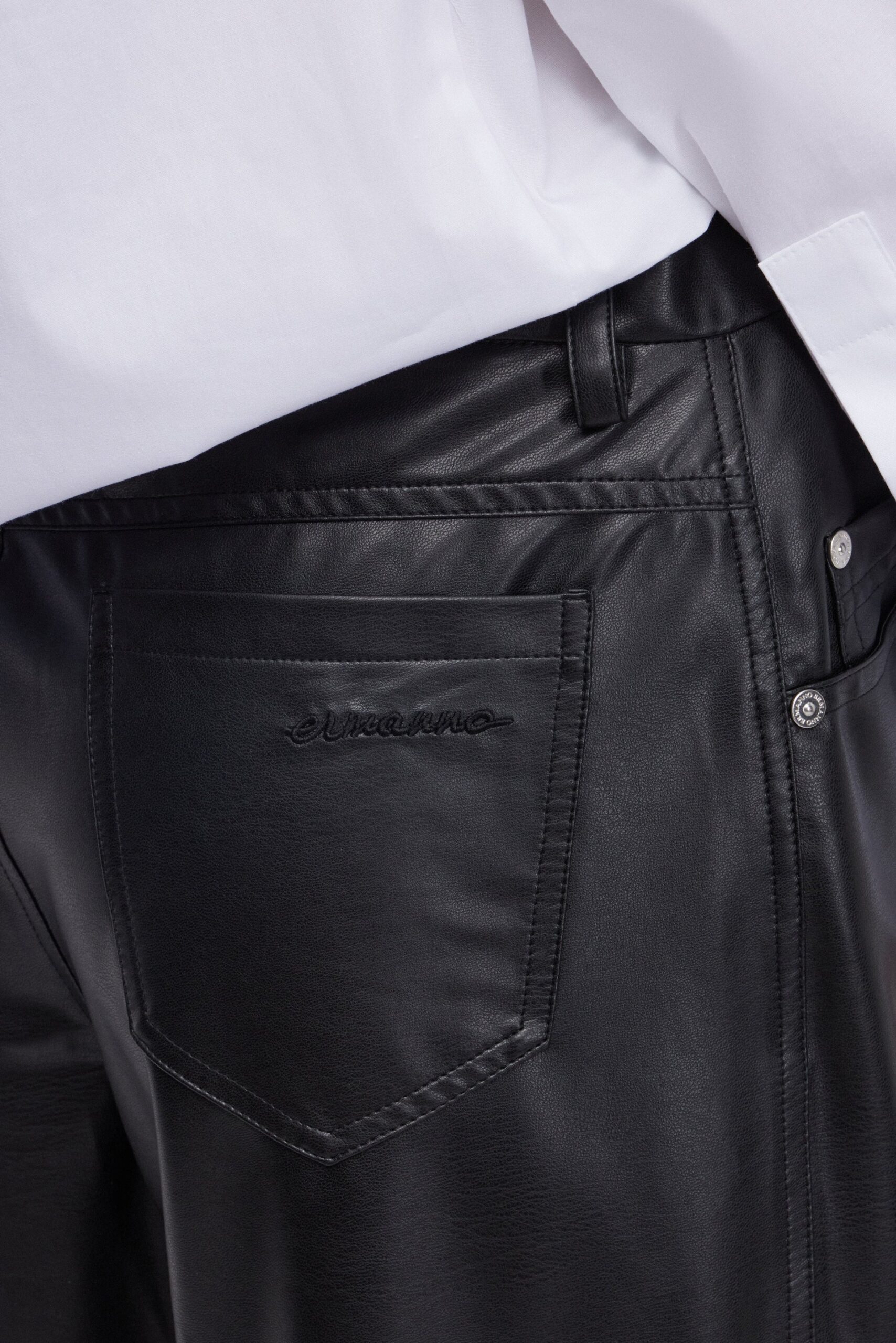 PANTALONES ACAMPANADOS CON BORDADO CALADO - Imagen 6